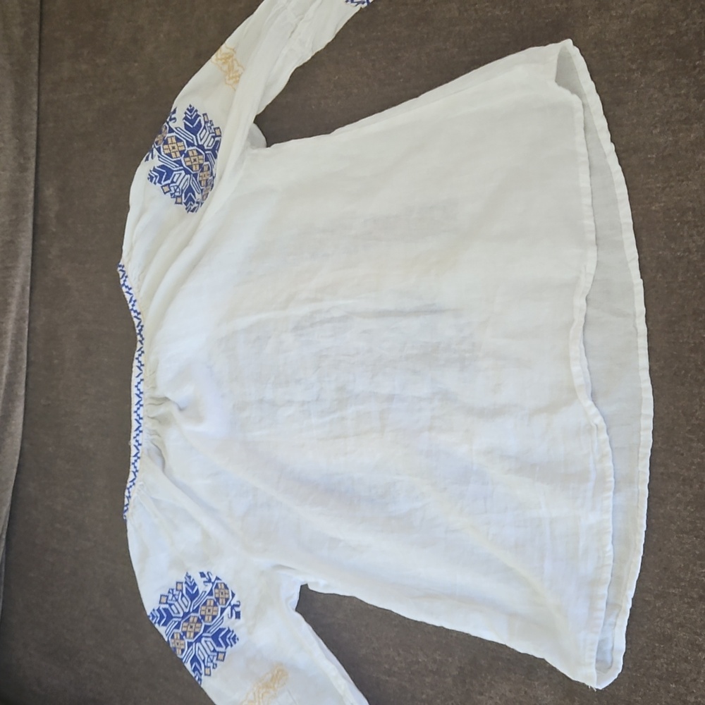 Maxi-ie White Blouse with Blue and Gold Embroidery - Picture 5 of 5